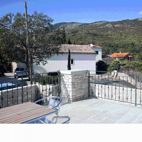 Apartments Villa Ina Brsec Bagian luar foto