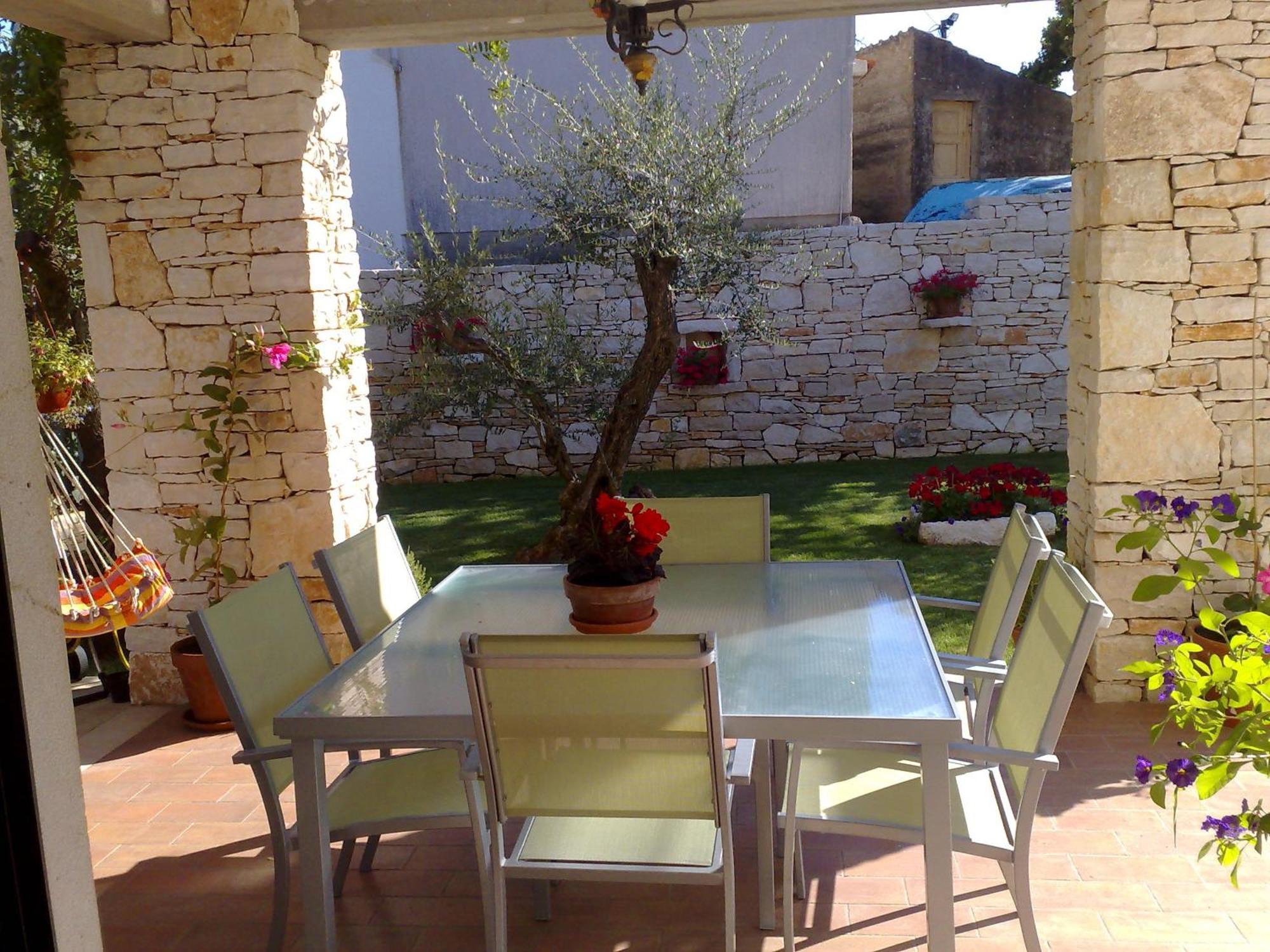 Apartments Villa Ina Brsec Bagian luar foto