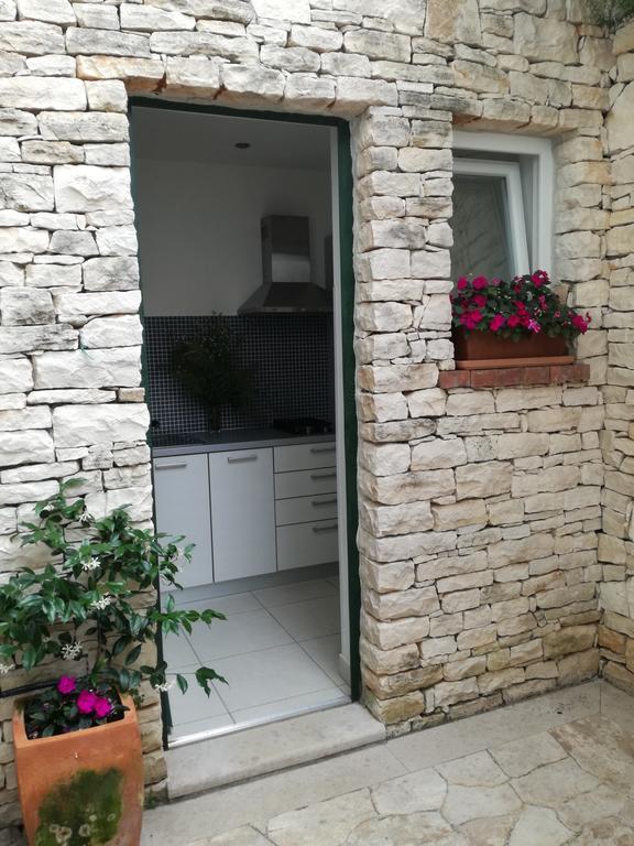 Apartments Villa Ina Brsec Bagian luar foto