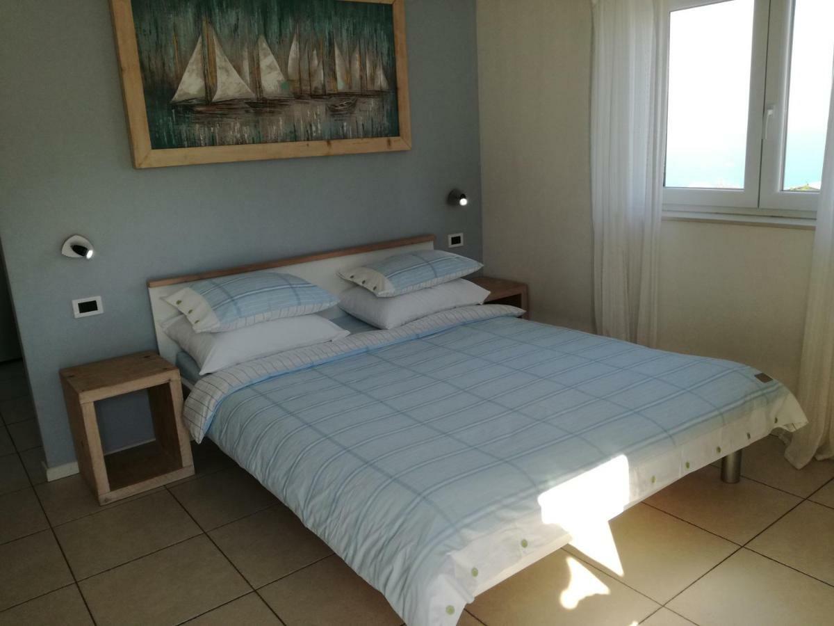 Apartments Villa Ina Brsec Bagian luar foto